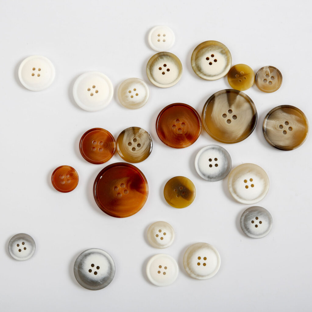 Boutons non métalliques